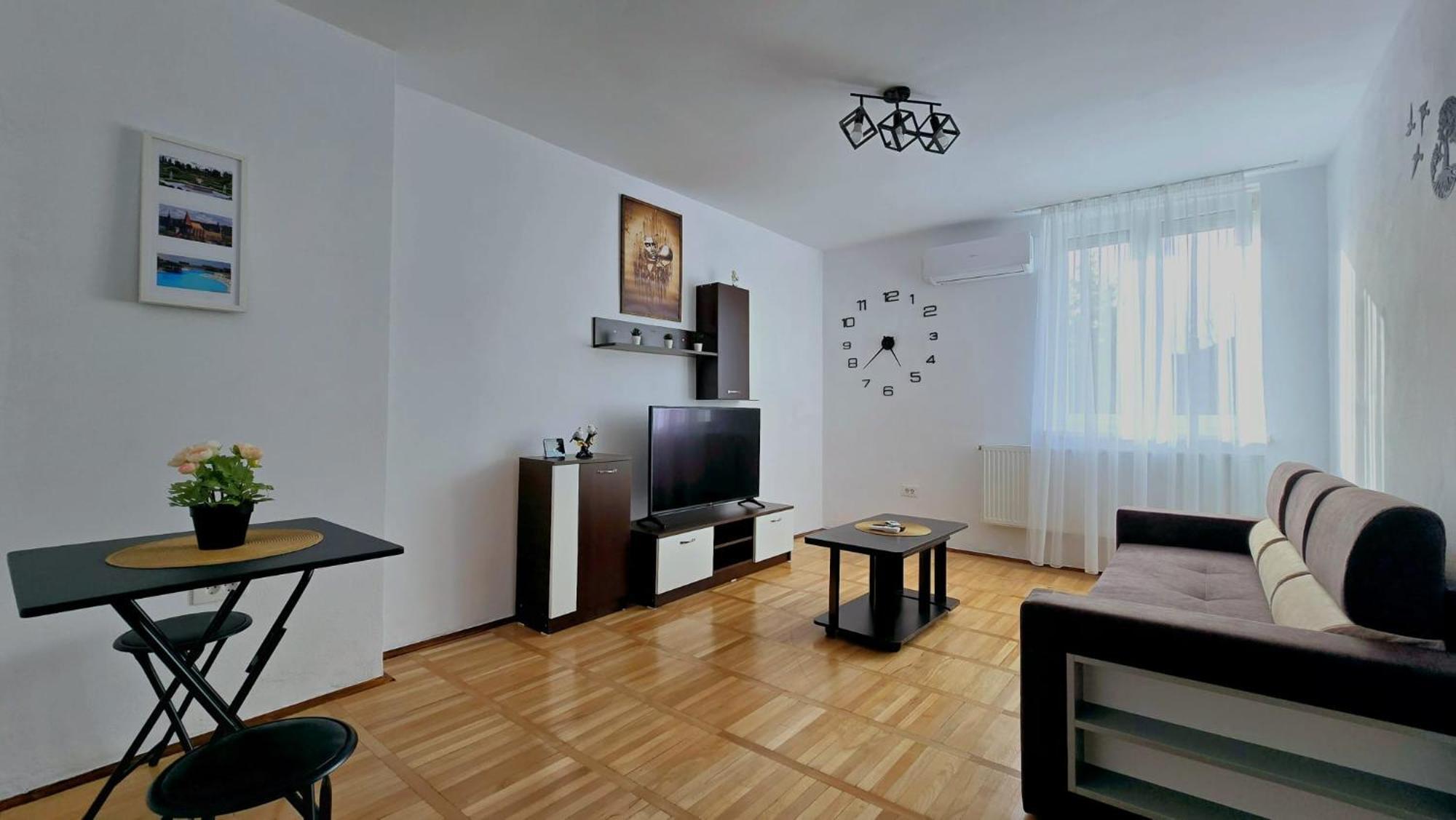 Apartament Confort Hd Hunedoara Exteriér fotografie